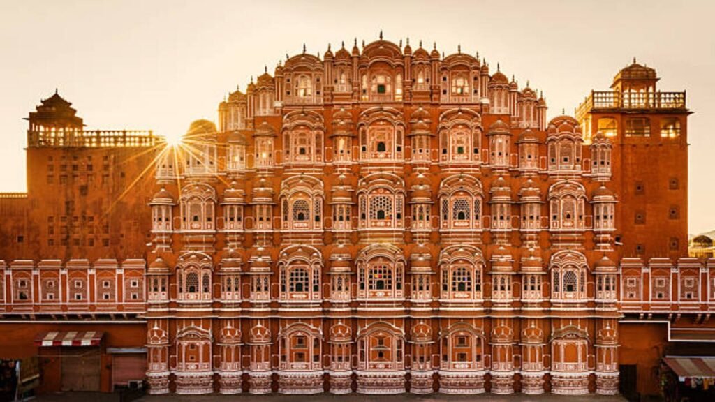 Best golden triangle tour packages for Spanish Travellers