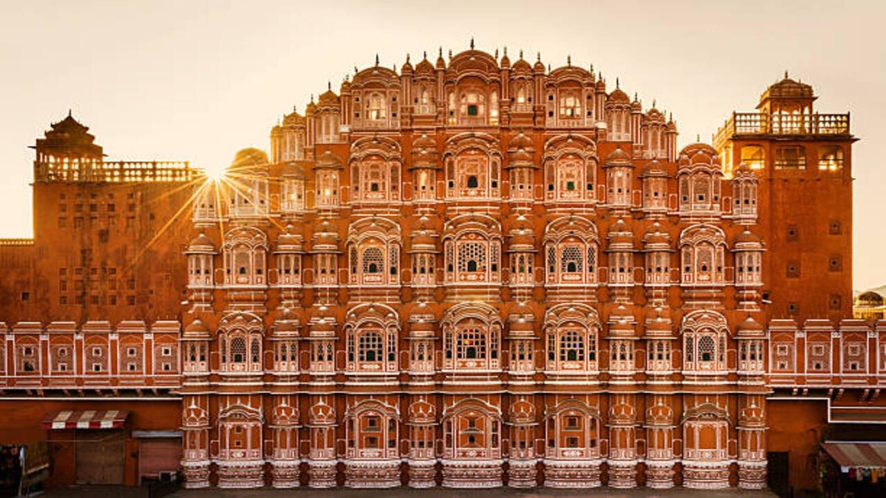 Best golden triangle tour packages for Spanish Travellers